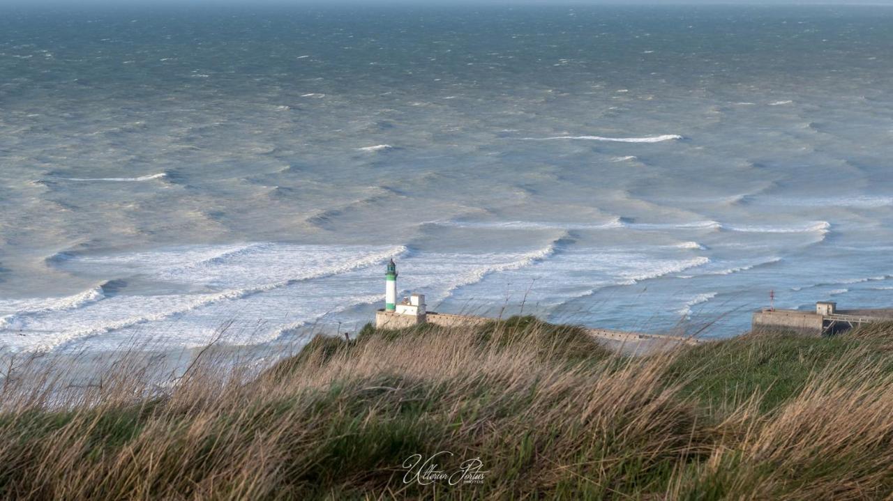 Idealement Situe "Le Studio" Les Locations Isahora Sont Aussi A 2 Pas Du Chateau D'Eu, Des Falaises Du Treport, De Mers Les Bains Et Aux Portes De La Baie De Somme Eu (Seine-Maritime) Exterior foto